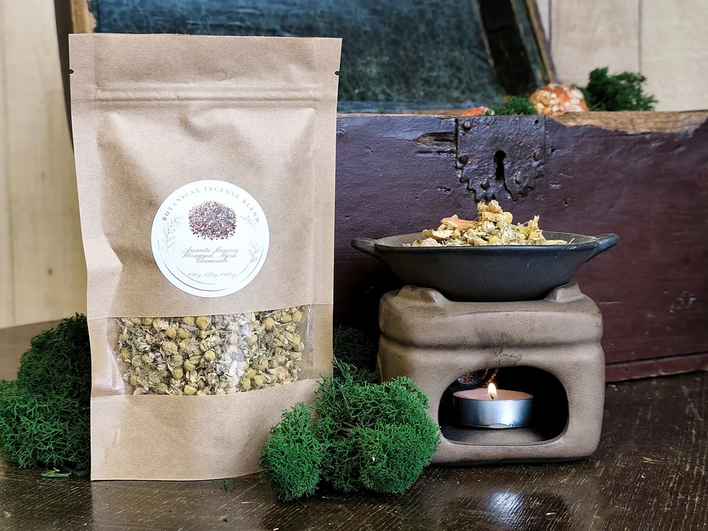 Botanical incense blend with Amanita muscaria, wormwood, myrrh and chamomile