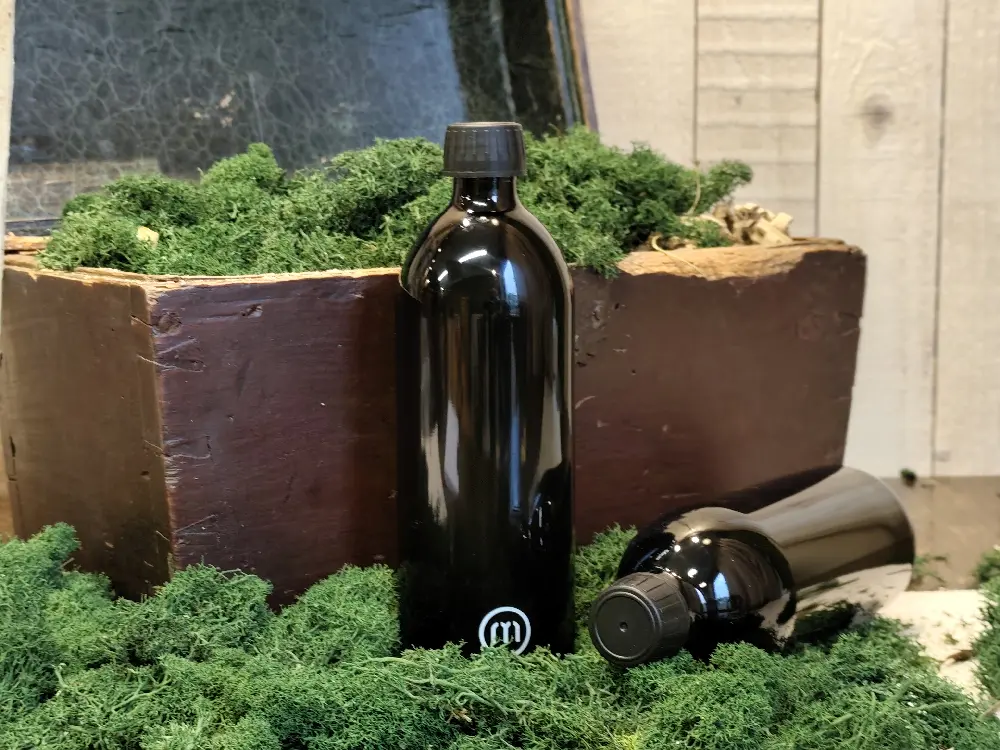 Miron violet glass water bottle — 1 L